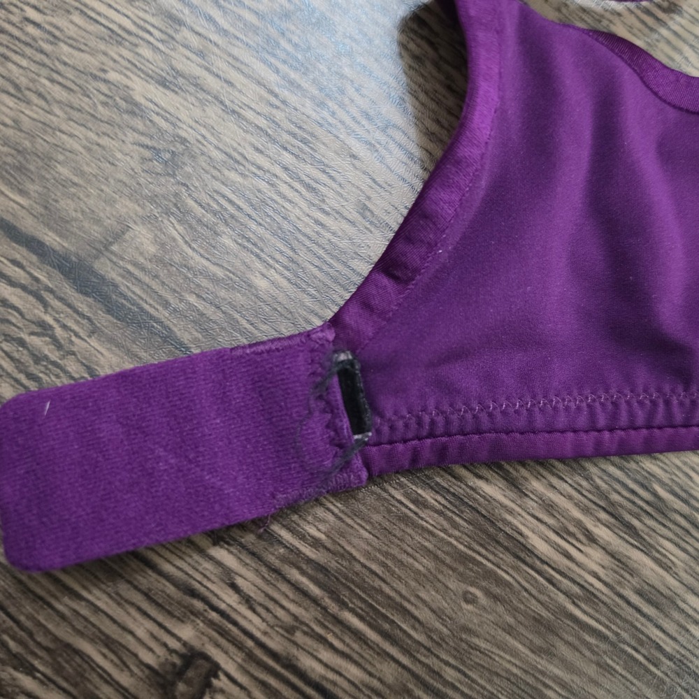 VICTORIA'S SECRET Push Up Bra Womens 32B Purple Satin Underwire Logo Charm - Picture 4 of 4